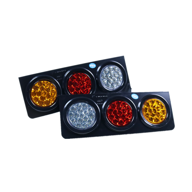 Universal Trailer Mos Dux Caudium luminaria Conventus enim Trucks
